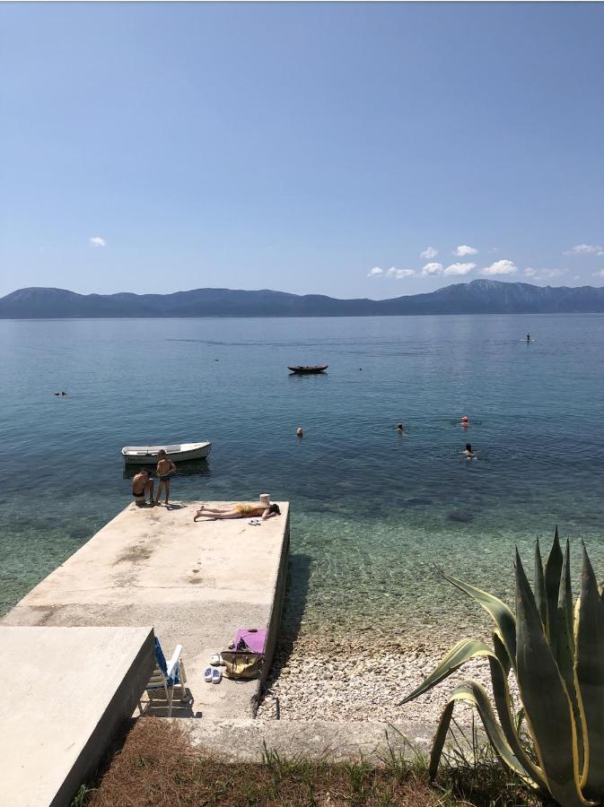 Beach House Buinac Brist Luaran gambar